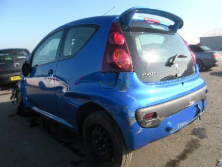 Breaking Peugeot 107  2009 to 2012 - 1.0 12v Petrol 3 Door Hatchback