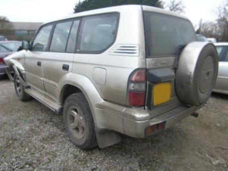 Breaking Toyota Land Cruiser Prado  1999 to 2001 - 4.2 12v Diesel