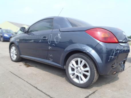 Breaking Vauxhall Tigra  2004 to 2009 - 1.8 16v Petrol