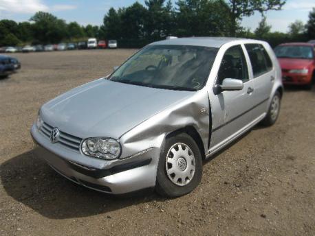 Breaking Volkswagen Golf MK4 (1J1 (HATCH) 1J5 (ESTATE)) 1997 to 2006 - 1.6 16v Petrol 5 Door Hatchback