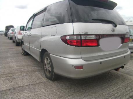 Breaking Toyota Estima  2000 to 2006 - 3.5 24v Petrol