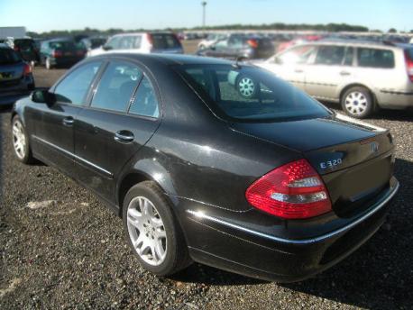 Breaking Mercedes-benz E-class  (W211 (SALOON) S211 (ESTATE)) 2002 to 2006 - 3.2 18v Petrol 4 Door Saloon