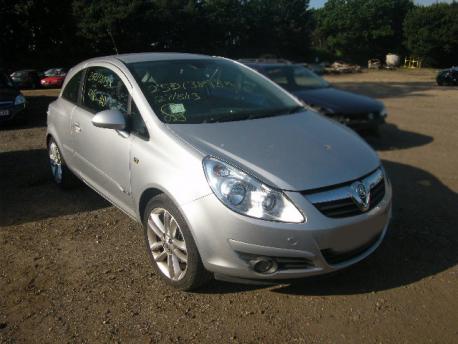 Breaking Vauxhall Corsa MKIIC 2003 to 2006 - 1.4 16v Petrol