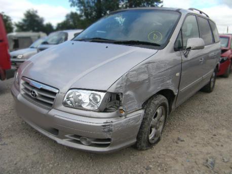 Breaking Hyundai Trajet  2004 to 2007 - 2.0 16v Petrol