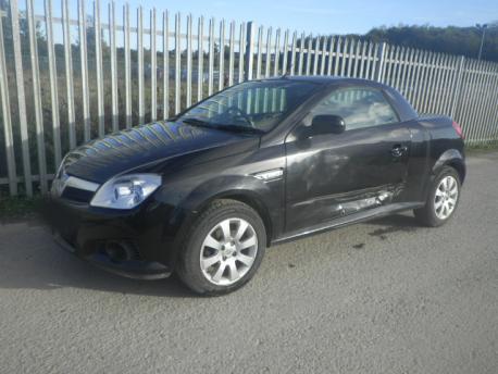 Breaking Vauxhall Tigra  2004 to 2009 - 1.8 16v Petrol