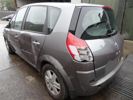 Breaking Renault ScÉnic MK2 2003 to 2006 - 2.0 16v Petrol