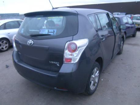 Breaking Toyota Verso  2009 to 2024 - 2.2 16v Diesel