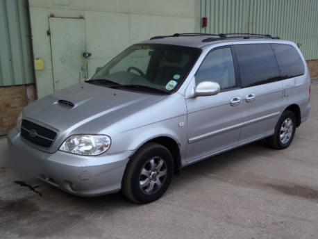 Breaking Kia Sedona MK2 2003 to 2006 - 2.4 16v Petrol