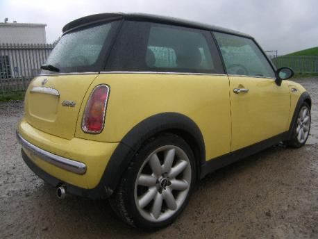 Breaking Mini Mini  2001 to 2006 - 1.6 16v Petrol