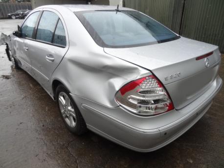 Breaking Mercedes-benz E-class  2005 to 2008 - 3.0 24v Diesel