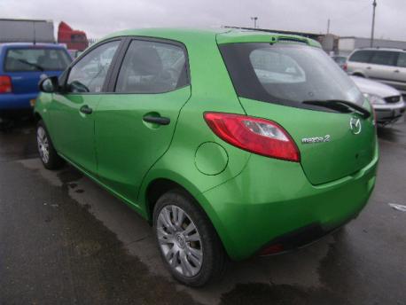 Breaking Mazda 2  2003 to 2007 - 1.4 8v Diesel 5 Door Hatchback