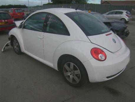 Breaking Volkswagen New Beetle  2005 to 2024 - 2.5 20v Petrol