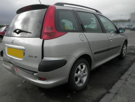 Breaking Peugeot 206  1998 to 2003 - 1.6 16v Petrol