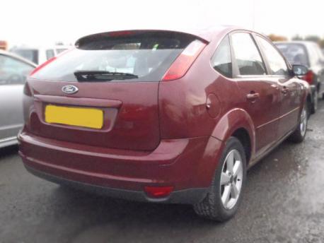 Breaking Ford Focus MK2 (C307) 2001 to 2005 - 2.5 20v Petrol 5 Door Hatchback