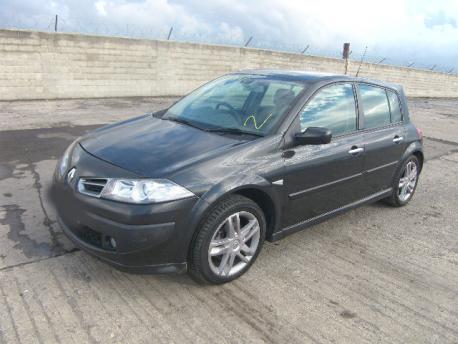 Breaking Renault Megane MK2 2002 to 2006 - 1.4 16v Petrol 5 Door Hatchback