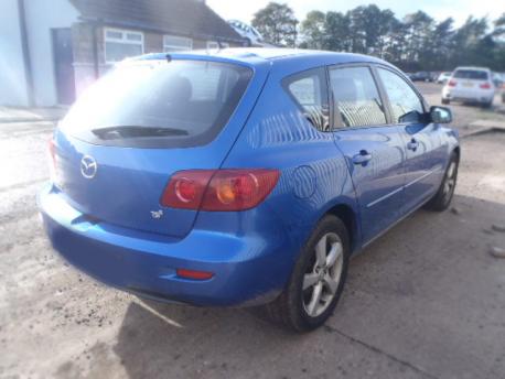 Breaking Mazda 3  (BK) 2004 to 2006 - 1.6 16v Petrol 5 Door Hatchback