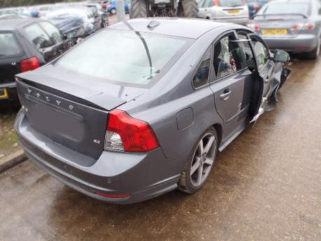 Breaking Volvo S40 MK2 2007 to 2009 - 2.0 16v Petrol 4 Door Saloon