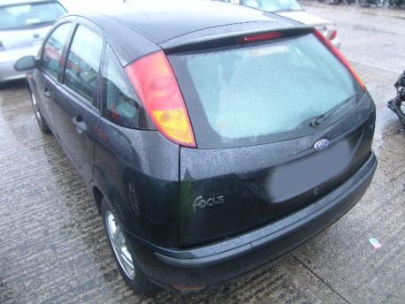 Breaking Ford Focus MK2 (C307) 2001 to 2005 - 1.6 16v Petrol 5 Door Hatchback