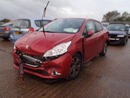 Breaking Peugeot 208  2009 to 2024 - 1.6 8v Diesel 5 Door Hatchback