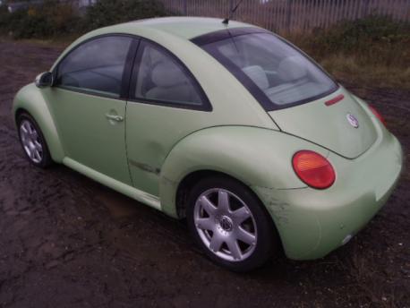 Breaking Volkswagen New Beetle  (1C1 9C1) 1999 to 2005 - 1.8 20v Petrol 3 Door Hatchback