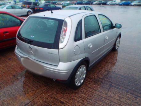 Breaking Vauxhall Corsa MKIIID 2003 to 2006 - 1.4 16v Petrol