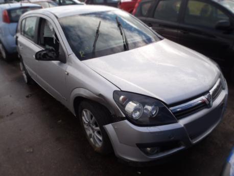 Breaking Vauxhall Astra MKVH 2004 to 2011 - 1.6 16v Petrol
