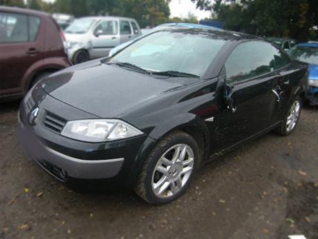 Breaking Renault Megane MK2 2002 to 2006 - 2.0 16v Petrol