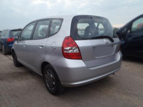 Breaking Honda Jazz MK2 2002 to 2004 - 1.5 16v Petrol