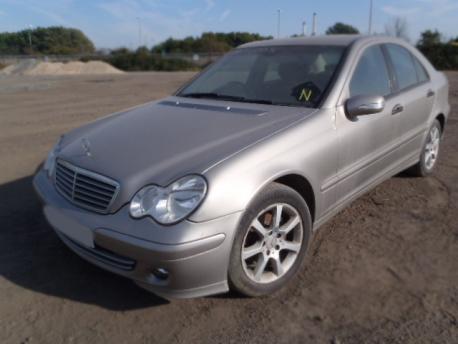 Breaking Mercedes-benz C-class  (W203 (SALOON) S203 (ESTATE) 2003 to 2008 - 1.8 16v Petrol 4 Door Saloon
