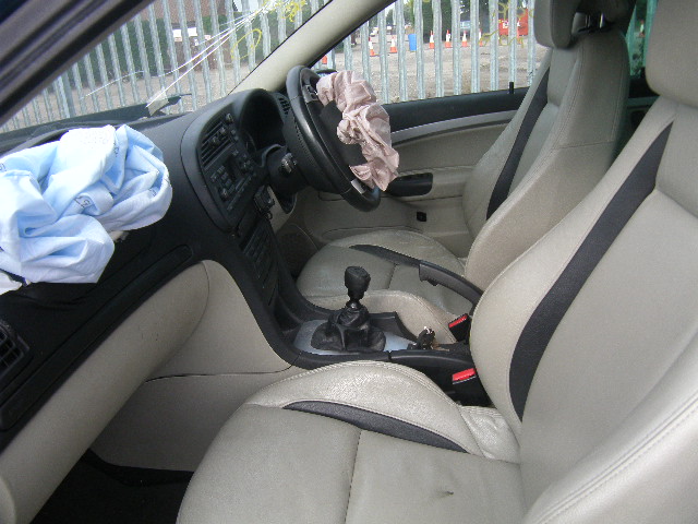 Breaking Saab 9-3  2002 to 2007 - 2.8 24v Petrol