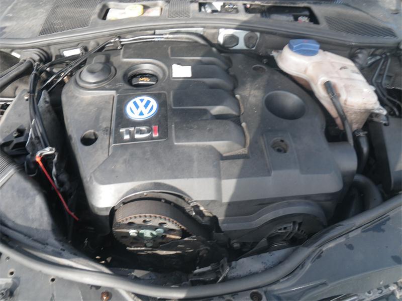VOLKSWAGEN PASSAT 3B3 2000 - 2005 1.9 - 1896cc 8v TDI AVB diesel Engine Image