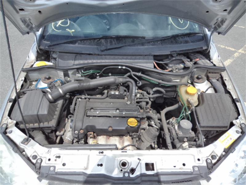 VAUXHALL CORSA MK II (C) F08 2003 - 2006 1.4 - 1364cc 16v Twinport Z14XEP petrol Engine Image